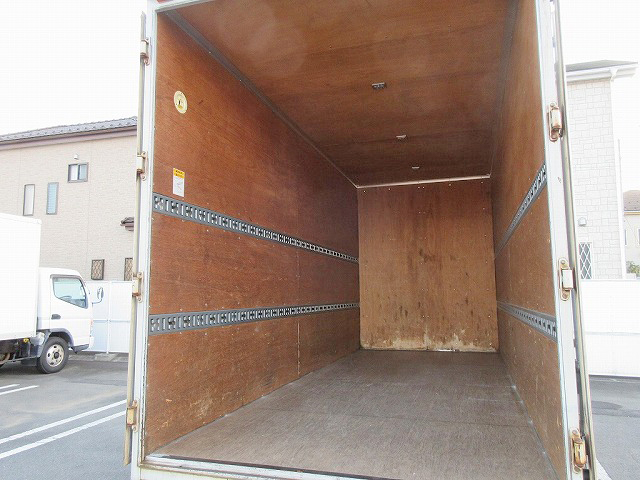 三菱ふそうキャンターアルミバン小型（2t・3t）[写真08]