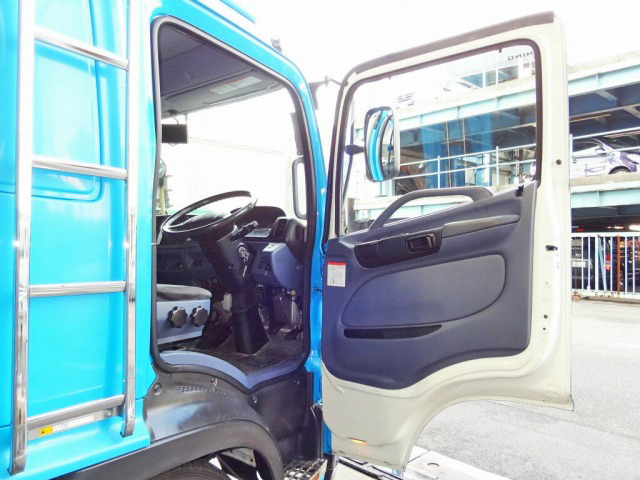 日野レンジャー平ボディ増トン（6t・8t）[写真29]
