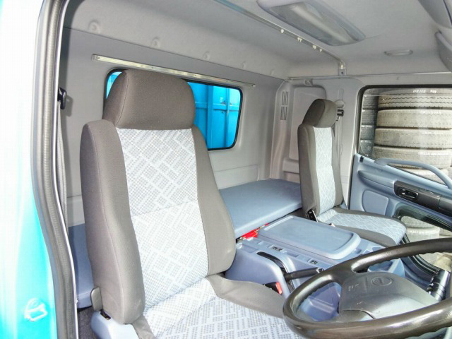 日野レンジャー平ボディ増トン（6t・8t）[写真33]