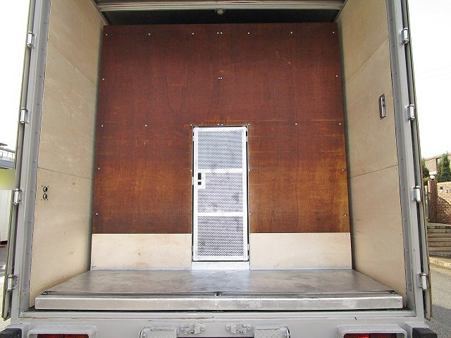 日野レンジャーアルミバン中型（4t）[写真10]