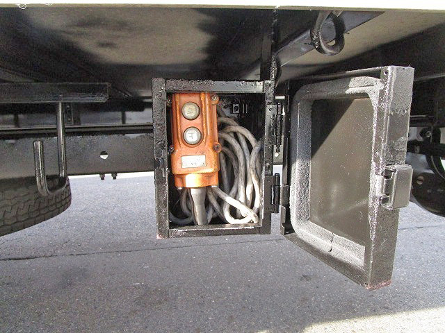 日野レンジャーアルミバン中型（4t）[写真19]