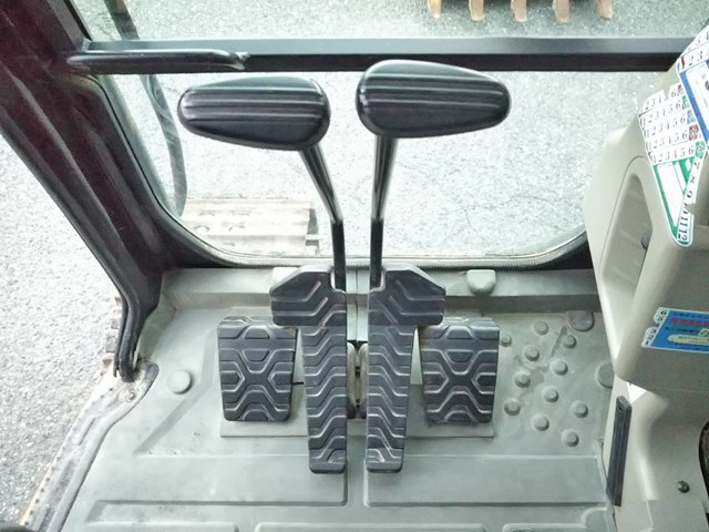 CATユンボ（バックホー）[写真21]