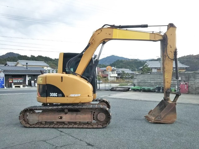 CATユンボ（バックホー）[写真06]