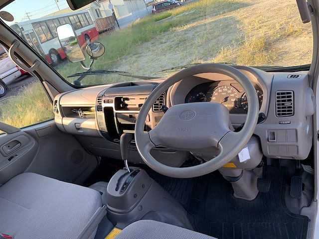 トヨタダイナカーテン車小型（2t・3t）[写真09]