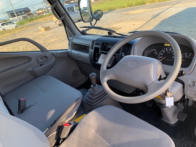 トヨタダイナアルミバン小型（2t・3t）[写真09]