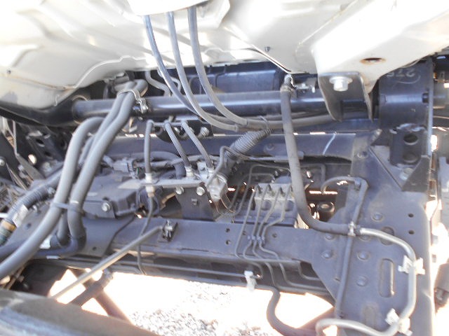 いすゞエルフ平ボディ小型（2t・3t）[写真16]