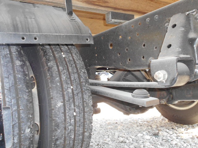 いすゞエルフ平ボディ小型（2t・3t）[写真23]