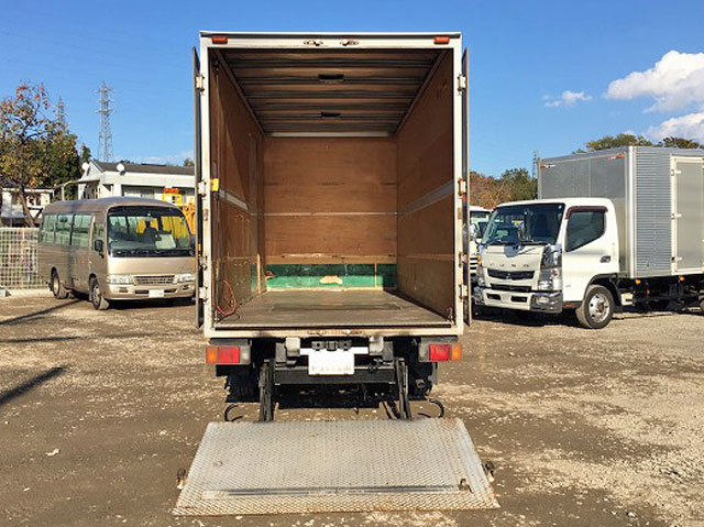 いすゞエルフアルミバン小型（2t・3t）[写真11]