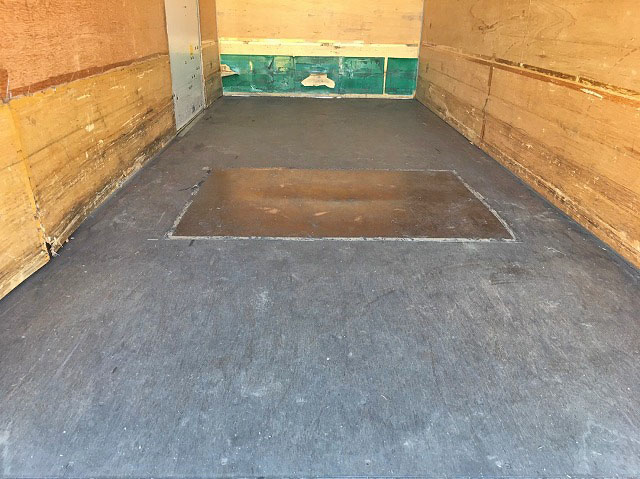 いすゞエルフアルミバン小型（2t・3t）[写真14]