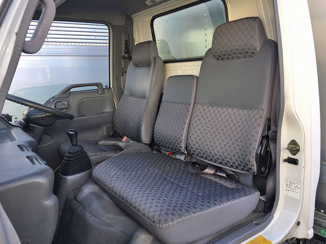 いすゞエルフアルミバン小型（2t・3t）[写真30]