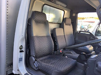 いすゞエルフアルミバン小型（2t・3t）[写真31]