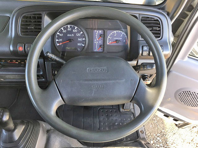 いすゞエルフアルミバン小型（2t・3t）[写真33]