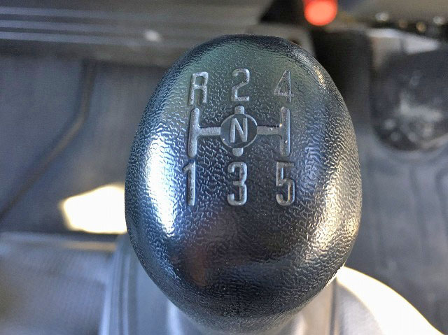 いすゞエルフアルミバン小型（2t・3t）[写真35]