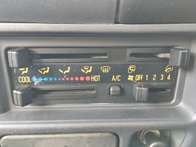 いすゞエルフアルミバン小型（2t・3t）[写真37]