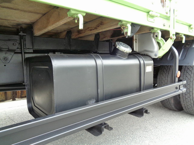 日野レンジャー平ボディ中型（4t）[写真20]