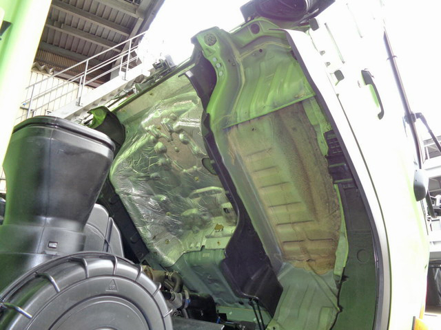 日野レンジャー平ボディ中型（4t）[写真23]