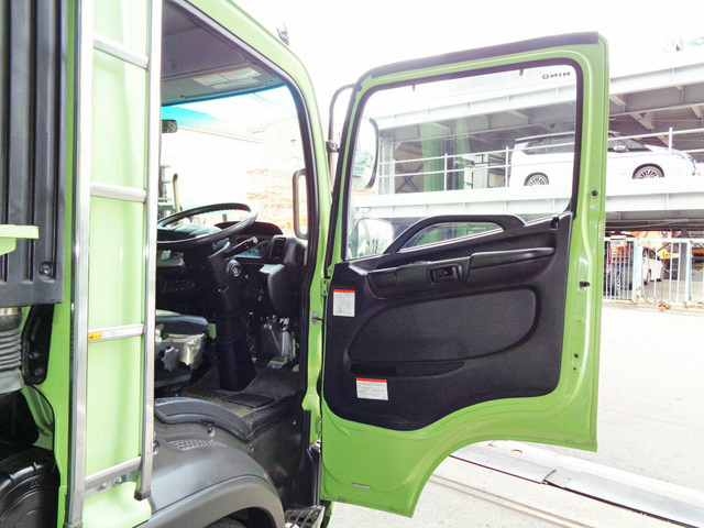 日野レンジャー平ボディ中型（4t）[写真34]