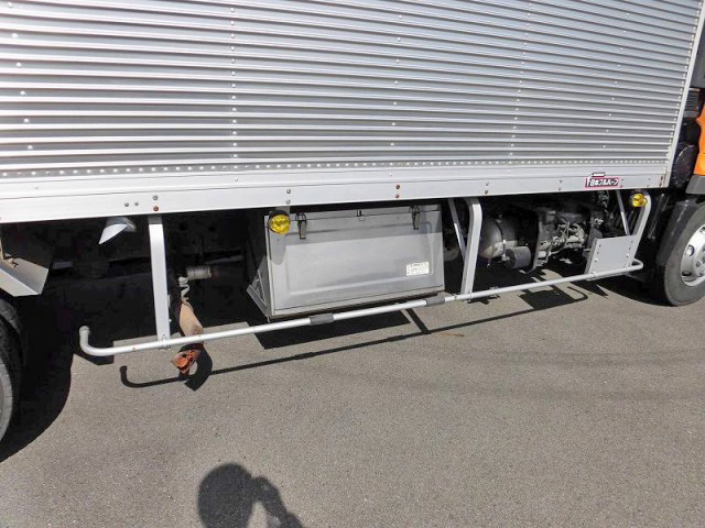 日野レンジャーアルミバン中型（4t）[写真11]