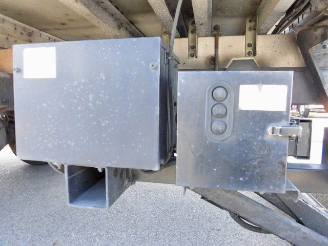 日野レンジャーアルミバン中型（4t）[写真13]