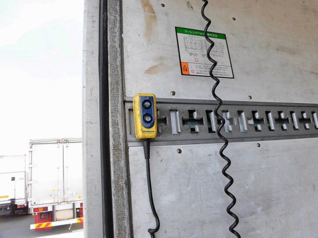 日野レンジャーアルミバン中型（4t）[写真06]