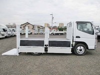 三菱ふそうキャンター平ボディ小型（2t・3t）[写真09]