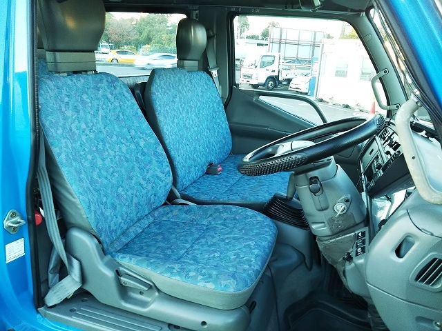 三菱ふそうキャンターキャンピングカー小型（2t・3t）[写真21]