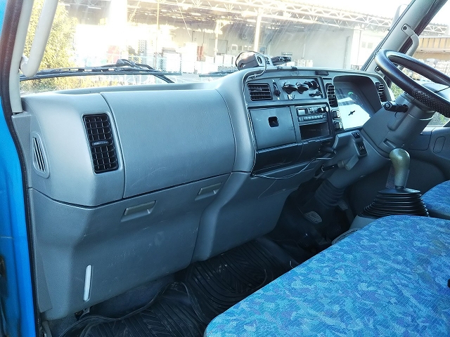 三菱ふそうキャンターキャンピングカー小型（2t・3t）[写真24]