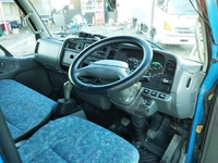 三菱ふそうキャンターキャンピングカー小型（2t・3t）[写真25]