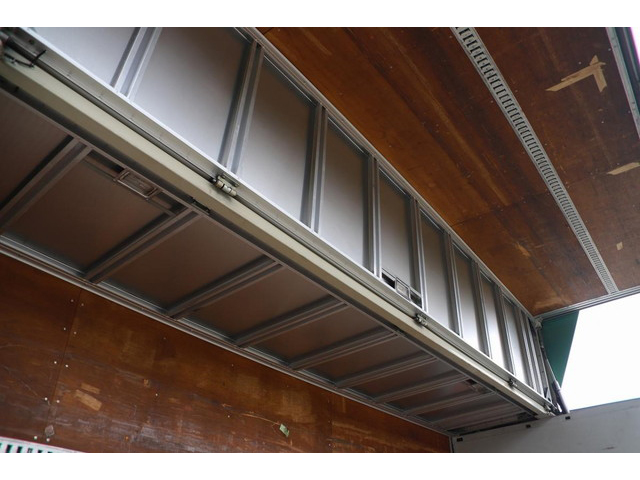 いすゞフォワードアルミウイング中型（4t）[写真12]