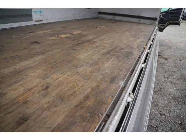 いすゞフォワードアルミウイング中型（4t）[写真14]