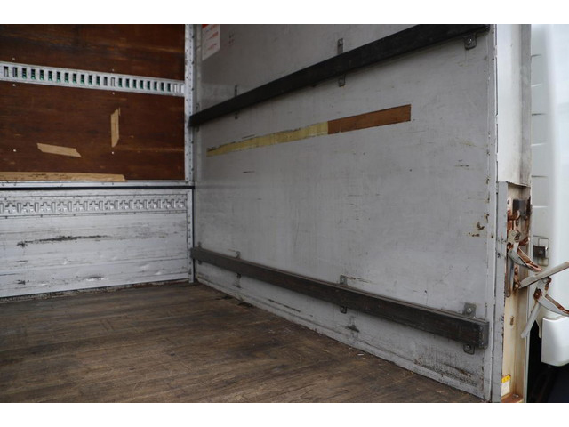 いすゞフォワードアルミウイング中型（4t）[写真17]