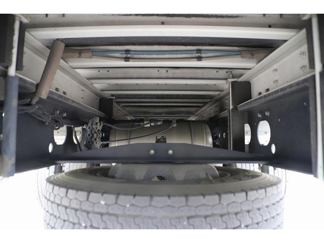 いすゞフォワードアルミウイング中型（4t）[写真23]