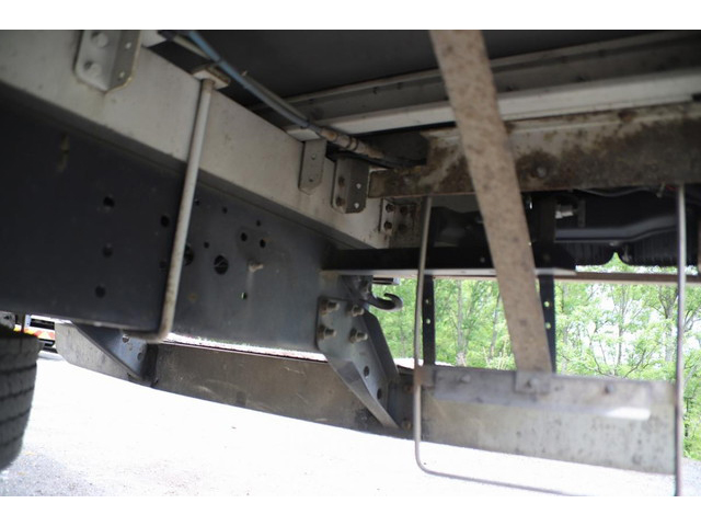 いすゞフォワードアルミウイング中型（4t）[写真24]