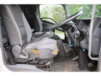 いすゞフォワードアルミウイング中型（4t）[写真37]