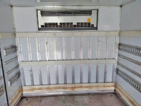 いすゞフォワード冷凍車（冷蔵車）中型（4t）[写真10]