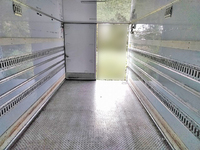 いすゞフォワード冷凍車（冷蔵車）中型（4t）[写真11]