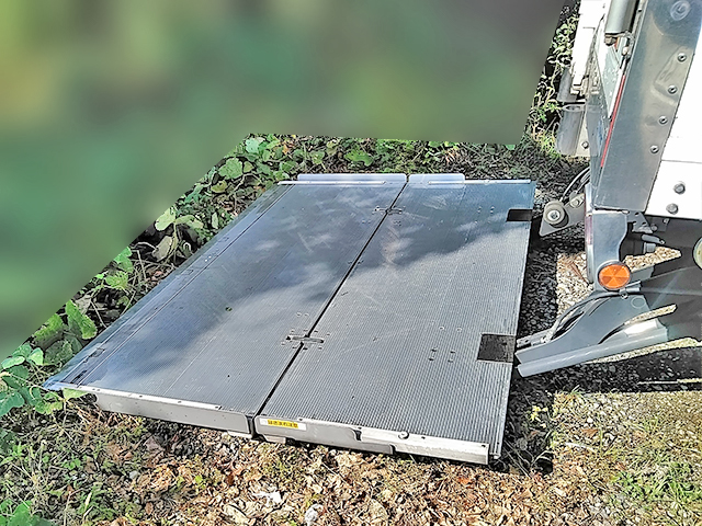 いすゞフォワード冷凍車（冷蔵車）中型（4t）[写真14]