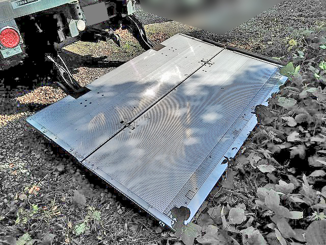 いすゞフォワード冷凍車（冷蔵車）中型（4t）[写真15]