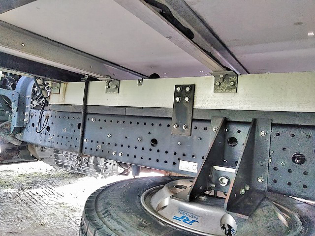 いすゞフォワード冷凍車（冷蔵車）中型（4t）[写真19]