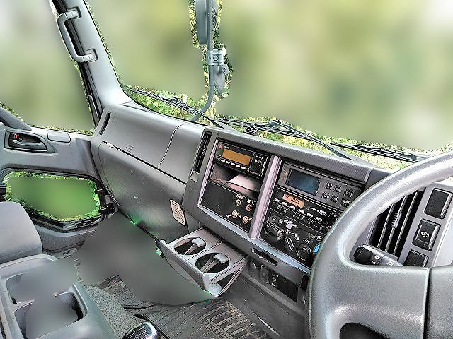 いすゞフォワード冷凍車（冷蔵車）中型（4t）[写真25]