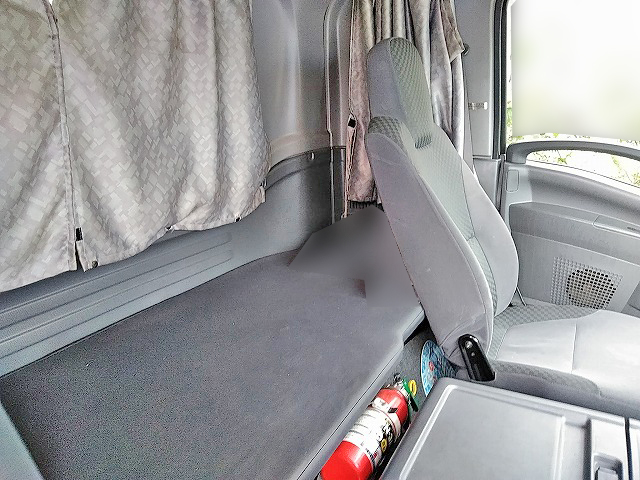 いすゞフォワード冷凍車（冷蔵車）中型（4t）[写真26]