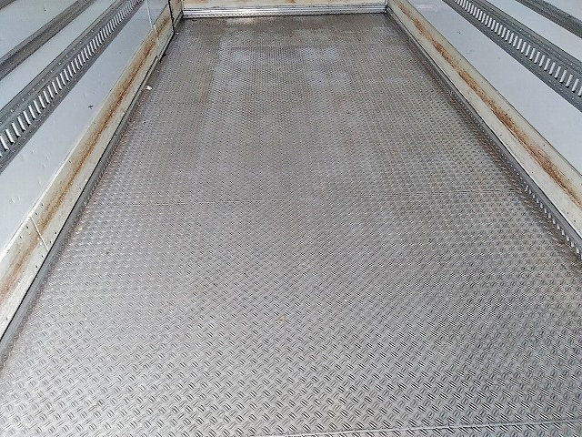 いすゞフォワード冷凍車（冷蔵車）中型（4t）[写真09]