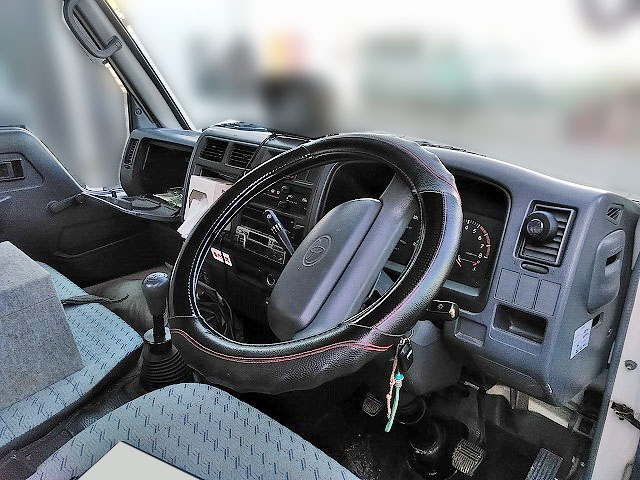 トヨタダイナ平ボディ小型（2t・3t）[写真16]