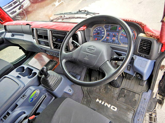 日野レンジャー冷凍車（冷蔵車）中型（4t）[写真24]