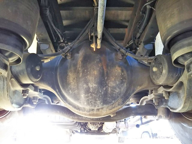 UDトラックスクオンアルミブロック大型（10t）[写真23]