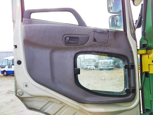 UDトラックスクオンアルミブロック大型（10t）[写真27]