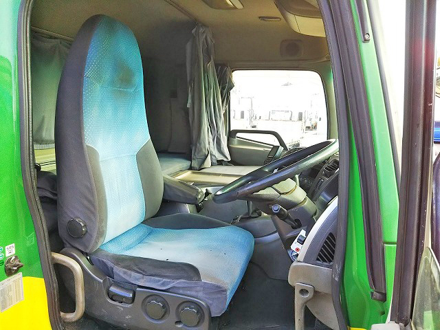 UDトラックスクオンアルミブロック大型（10t）[写真29]