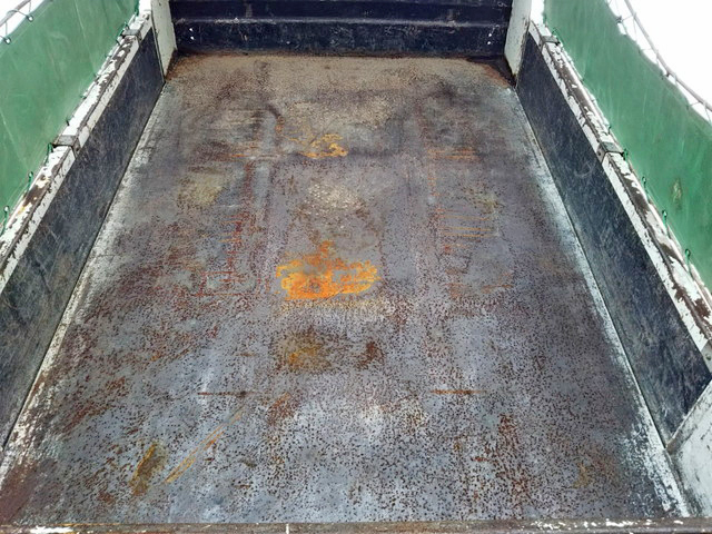 三菱ふそうキャンターダンプ・クレーン付小型（2t・3t）[写真13]