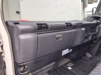 いすゞエルフアルミバン小型（2t・3t）[写真29]