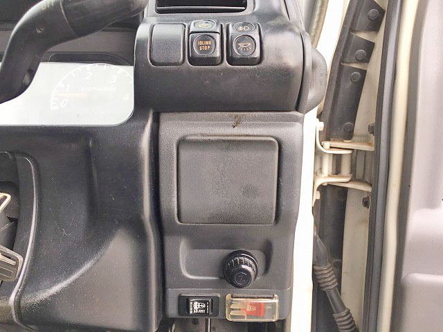 いすゞエルフアルミバン小型（2t・3t）[写真35]